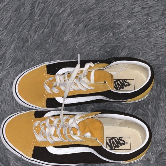 Vans - Picture 5 of 5